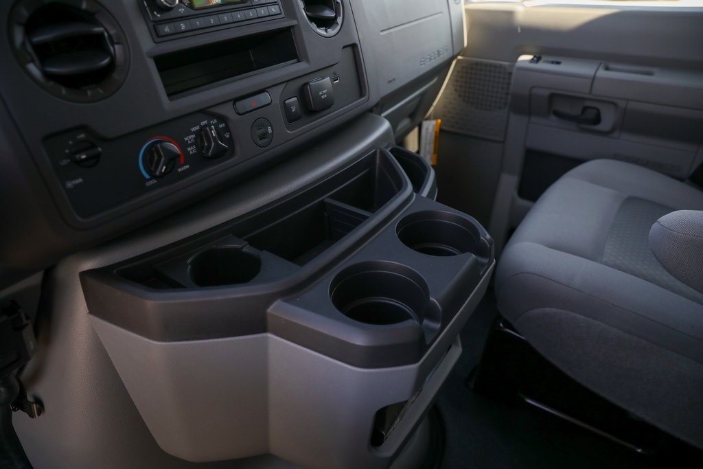 2025 Ford E-350 photo 43