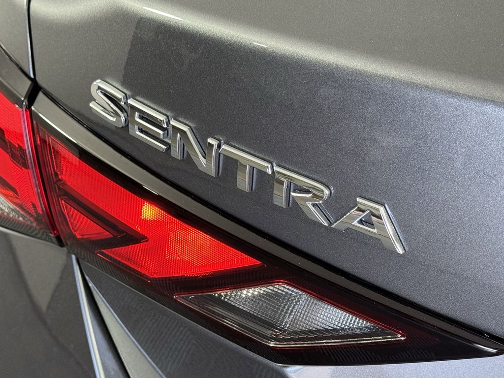 2025 Nissan Sentra SV photo 11