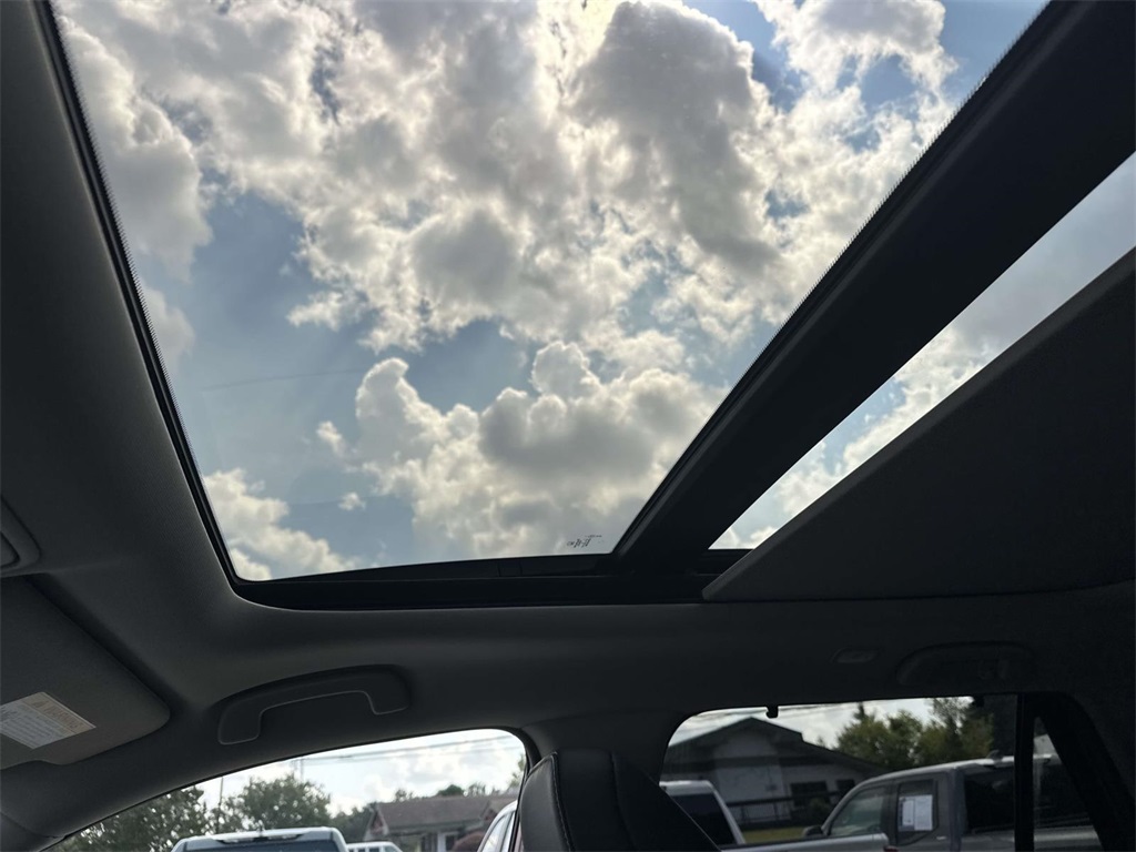2025 Honda Pilot Touring photo 19