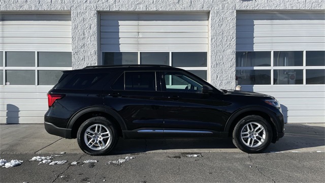 2025 Ford Explorer Active's photo
