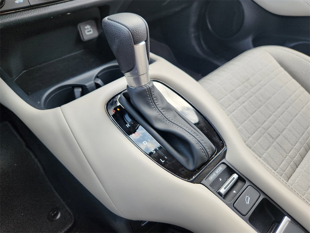 2025 Honda HR-V LX photo 15