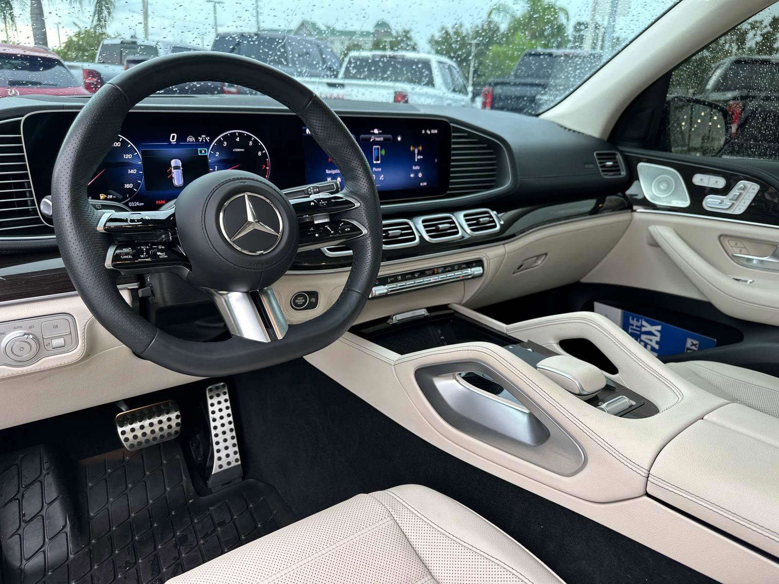 2025 Mercedes Benz GLS 580 4MATIC photo 15