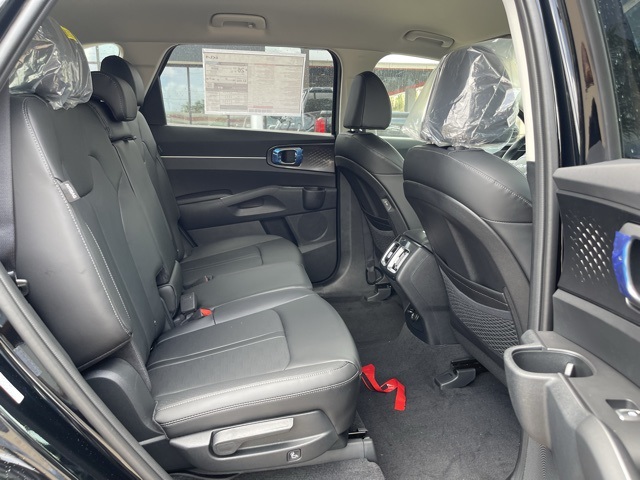 2025 Kia Sorento S photo 18