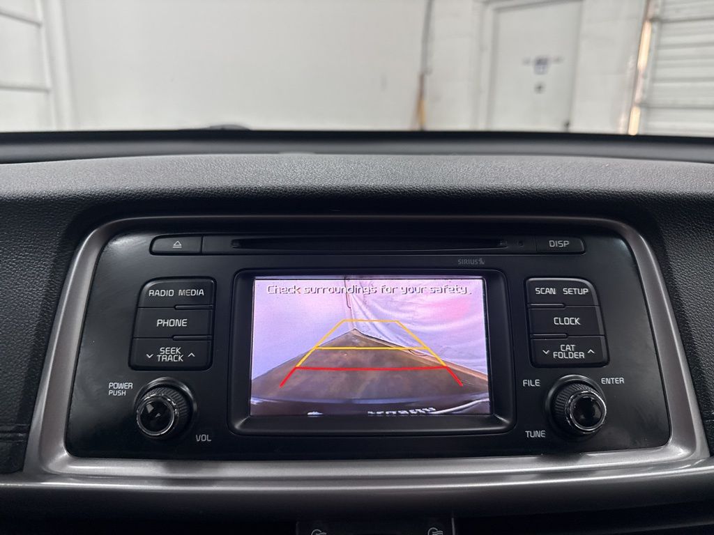 2017 Kia Optima 1.6T LX photo 12