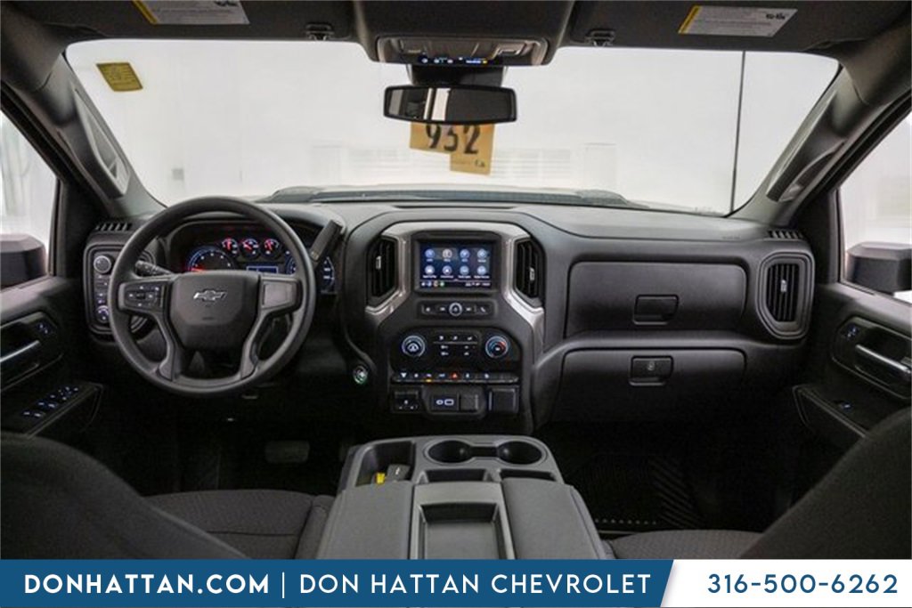 2026 Chevrolet Silverado 2500HD Custom photo 3