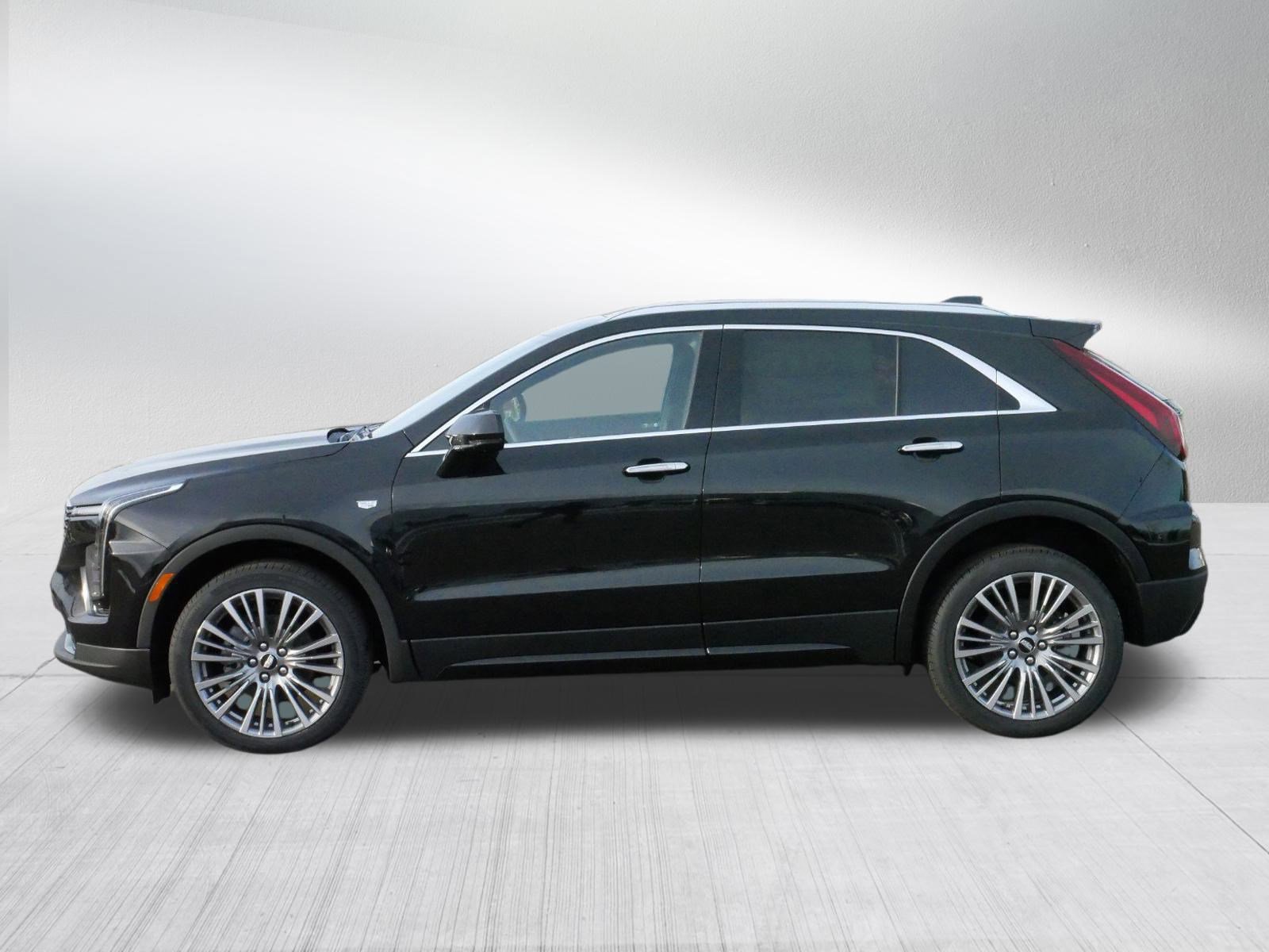2025 Cadillac XT4 Premium Luxury photo 4