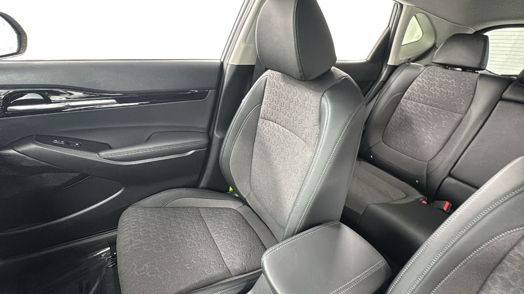 2026 Kia Seltos S photo 11