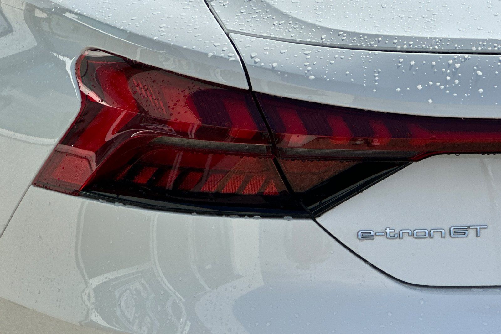 2022 Audi e-tron GT Premium Plus photo 25
