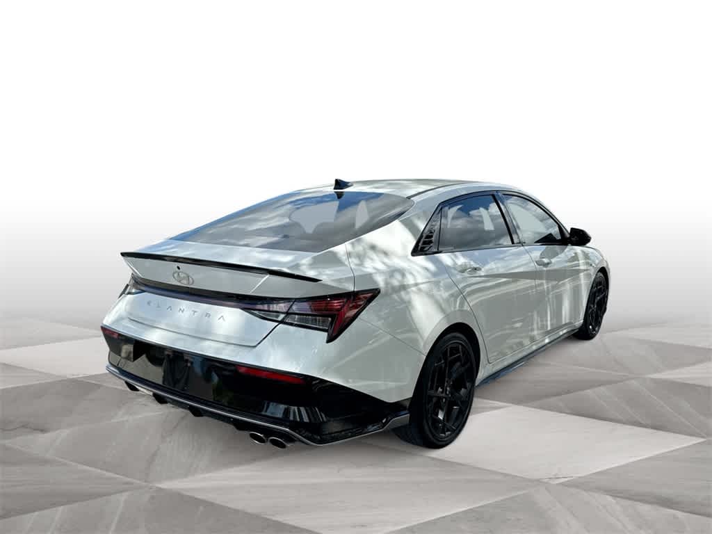 2024 Hyundai Elantra N Line photo 8