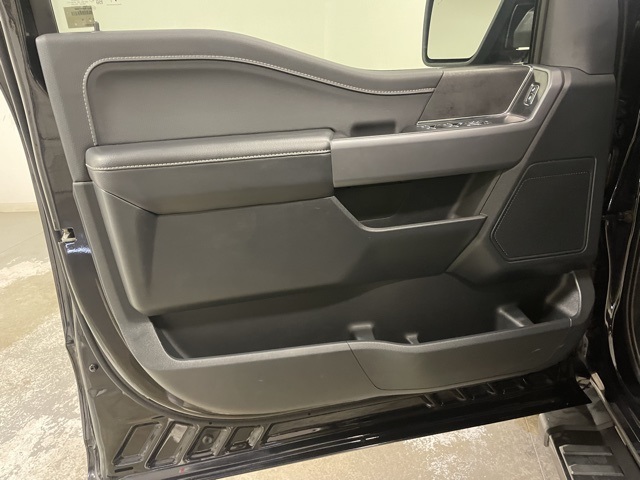 2025 Ford F-150 XLT photo 13