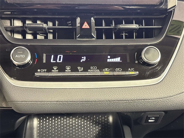 2023 Toyota Corolla LE photo 19