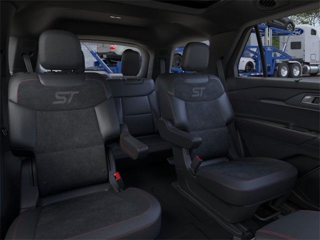 2025 Ford Explorer ST photo 9