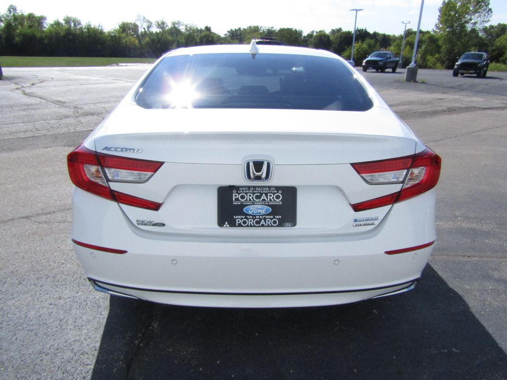 2022 Honda Accord Hybrid Touring photo 2