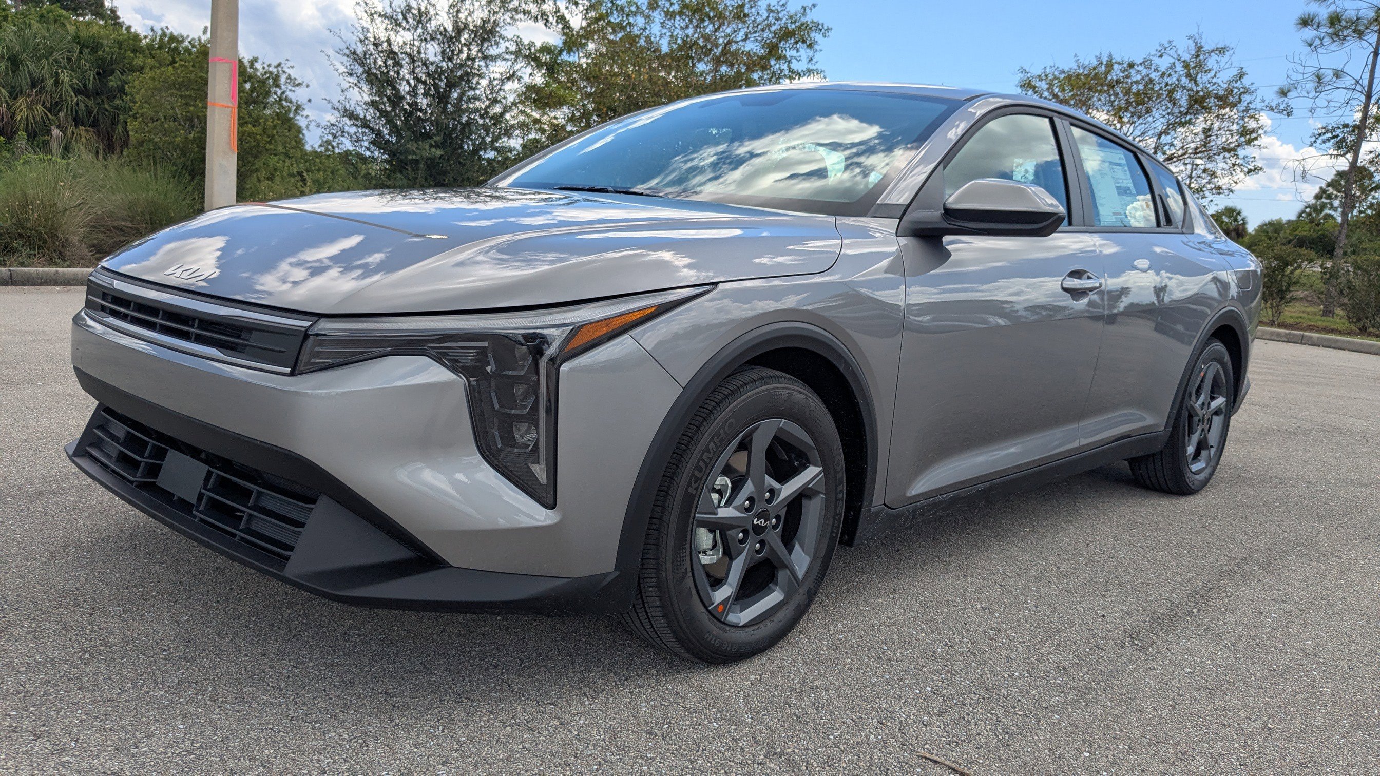 2025 Kia K4 LXS photo 9