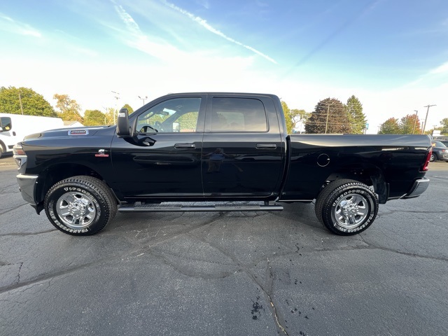 2025 Ram 2500 Tradesman photo 17