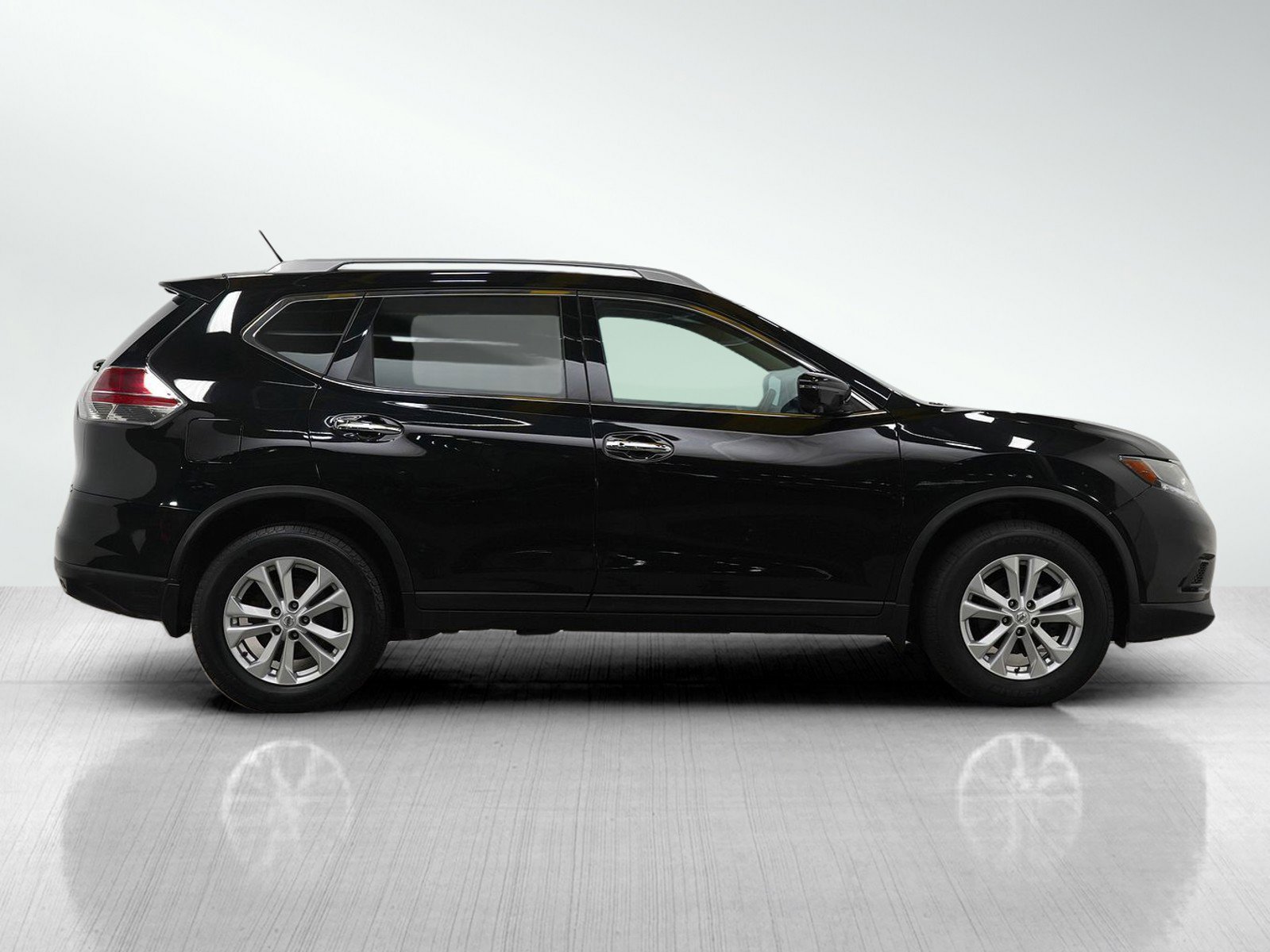 2016 Nissan Rogue SV photo 6