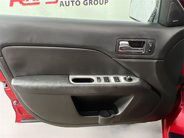 2012 Ford Fusion SEL photo 26