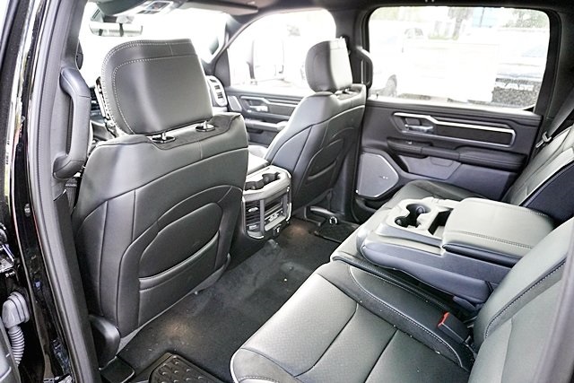 New 2026 Diamond Black Crystal Pearl-Coat Exterior Paint RAM Laramie image 22