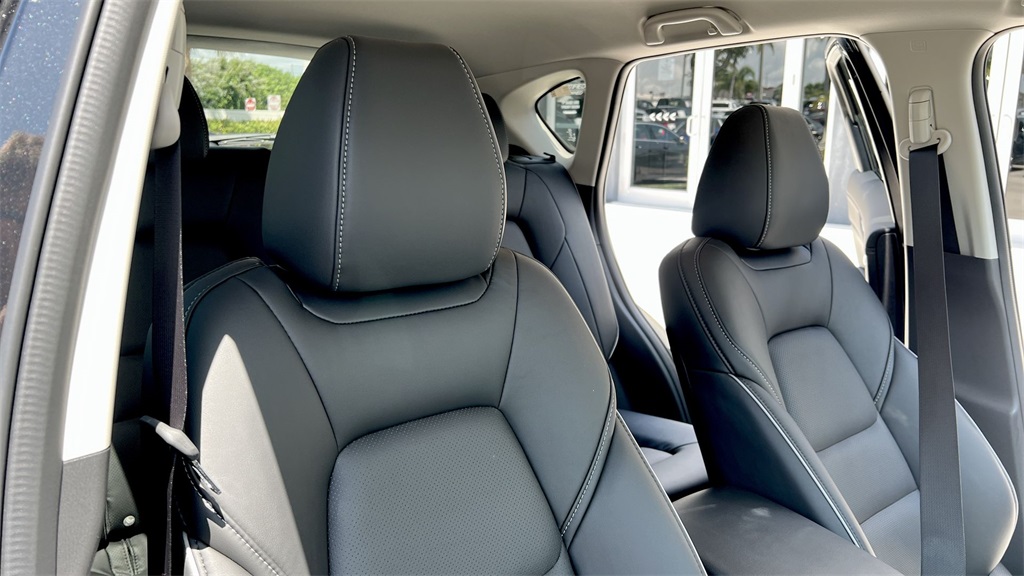 2025 Mazda CX-5 2.5 Select photo 52