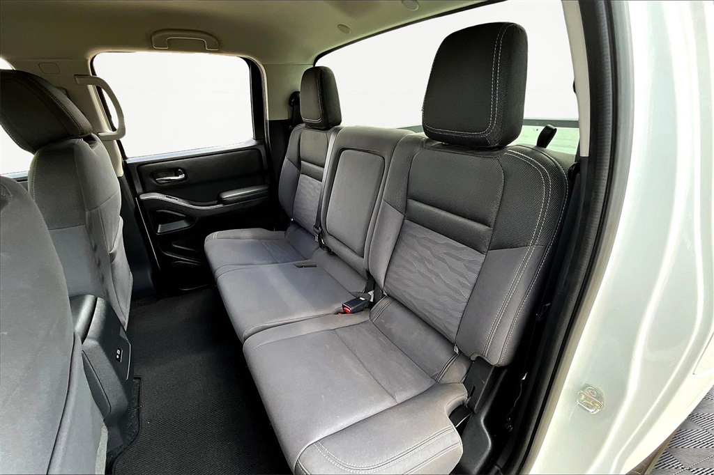 2022 Nissan Frontier SV photo 27
