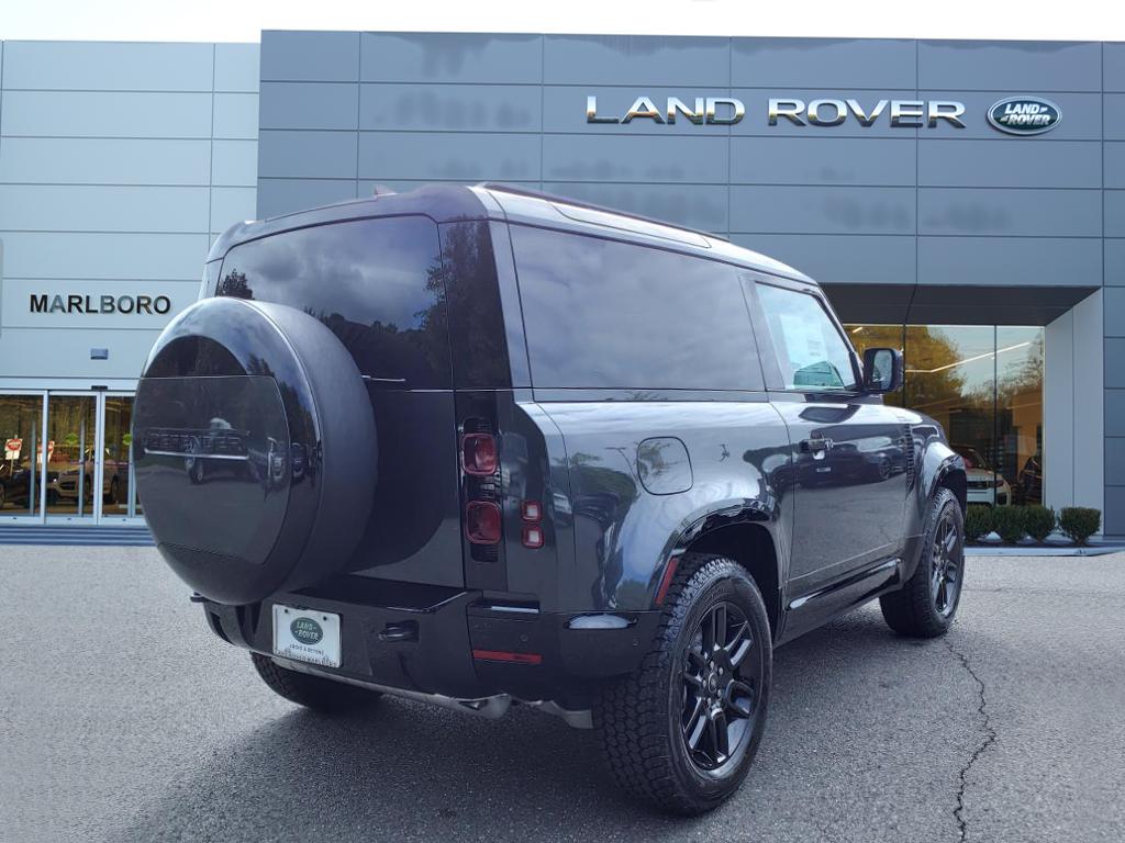 2025 Land Rover Defender 90 X-Dynamic SE photo 2