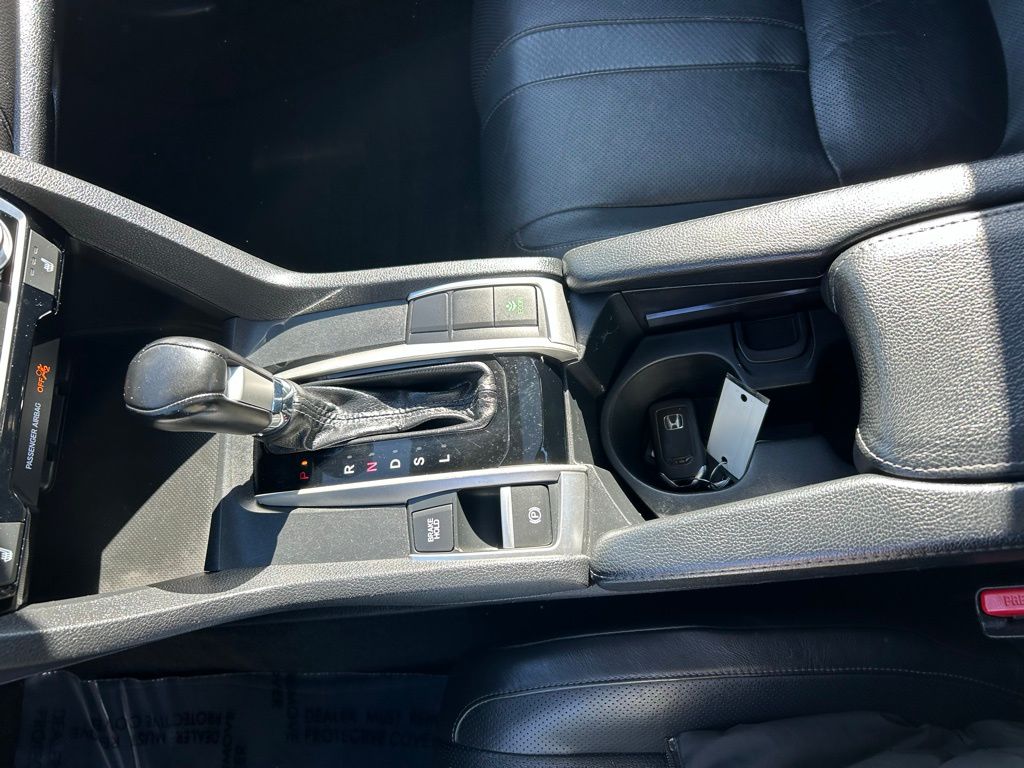 2017 Honda Civic Touring photo 18