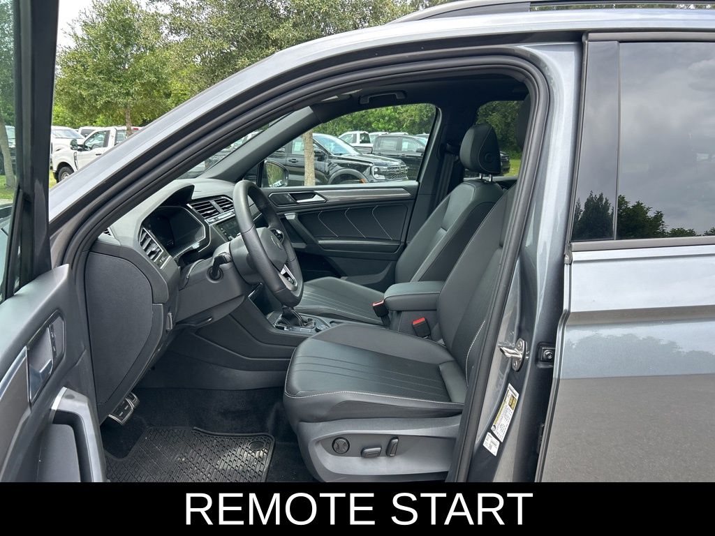 2024 Volkswagen Tiguan SE R-Line Black photo 10