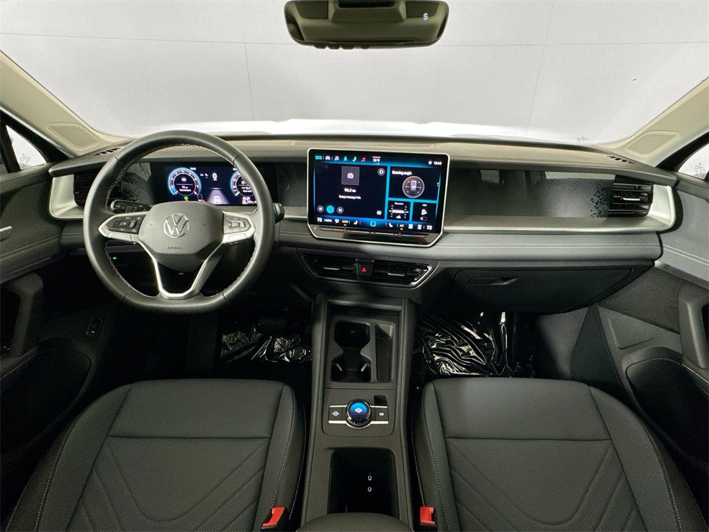 2025 Volkswagen Tiguan SE photo 6
