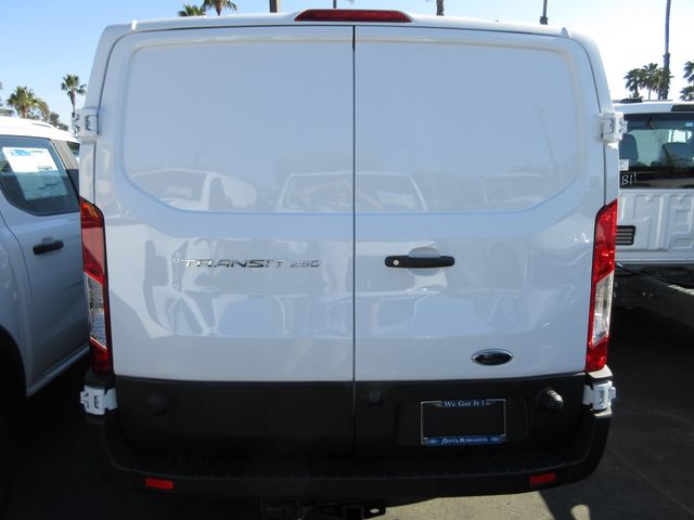 2024 Ford Transit 250