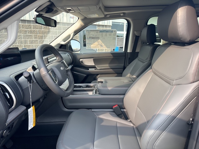 2025 Ford Expedition MAX photo 9