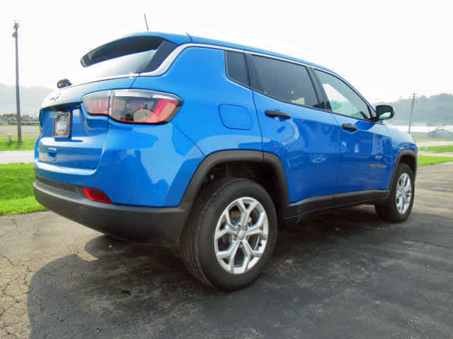 2024 Jeep Compass Sport photo 7