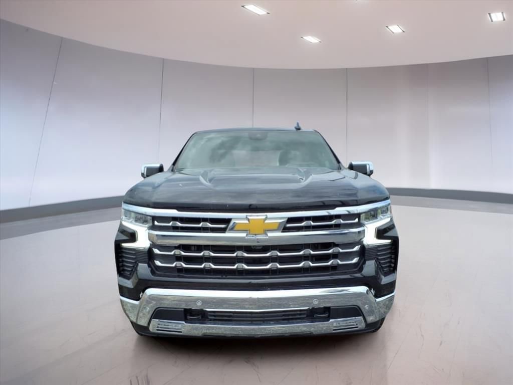 2025 Chevrolet Silverado 1500 LTZ photo 8