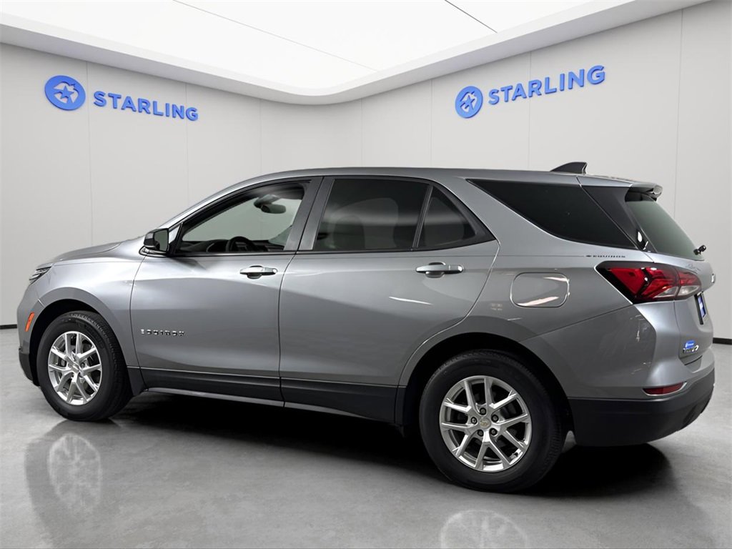 2024 Chevrolet Equinox LS photo 3
