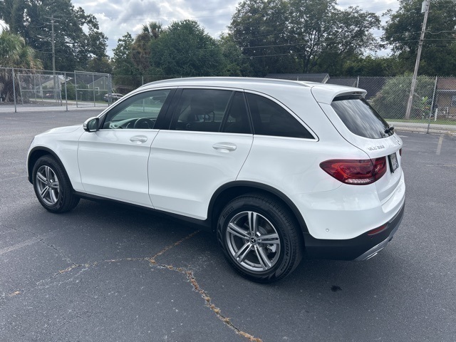 2022 Mercedes Benz GLC 300 photo 3