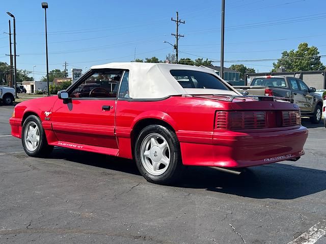1992 Ford Mustang GT photo 11