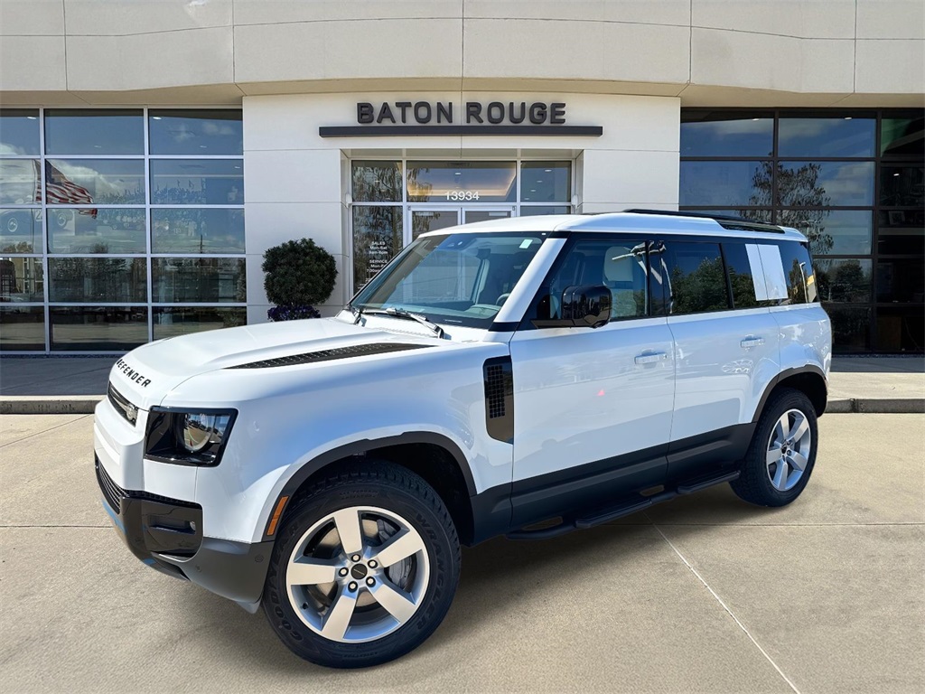 2026 Land Rover Defender S's photo