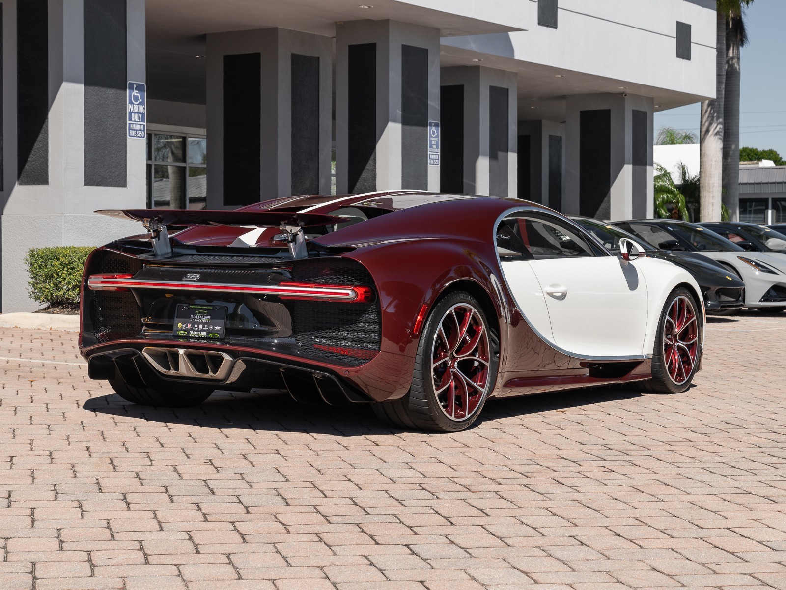 2021 Bugatti Chiron photo 12