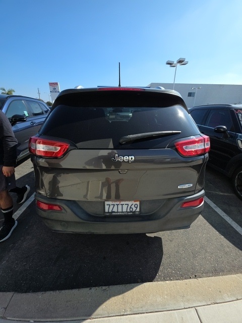 Used 2017 Jeep Cherokee Latitude with VIN 1C4PJLCB5HW668119 for sale in Ventura, CA