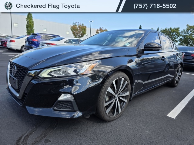 2022 Nissan Altima SR