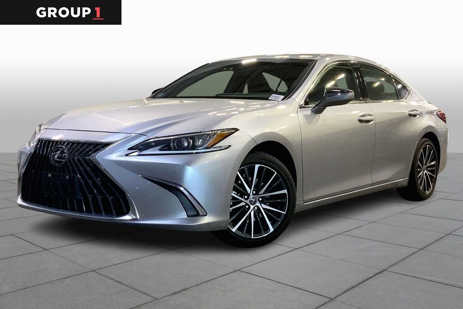 2025 Lexus ES Base's photo