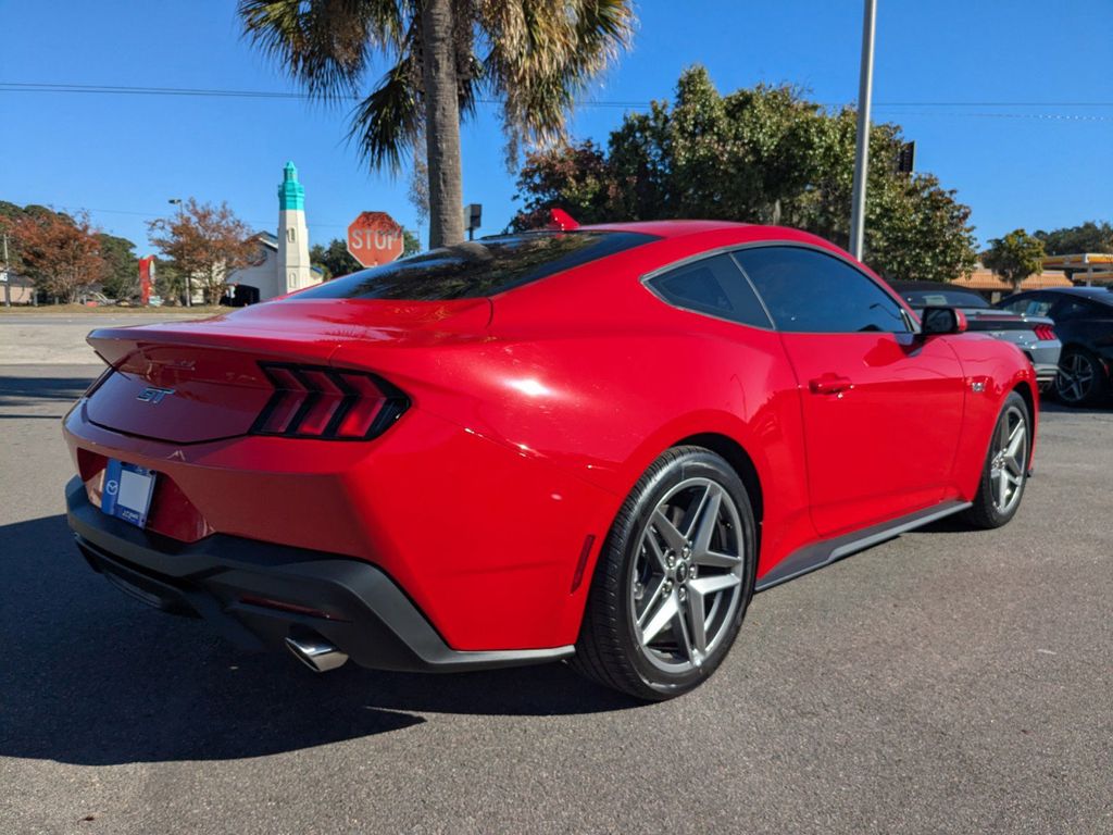 2025 Ford Mustang GT Premium photo 4