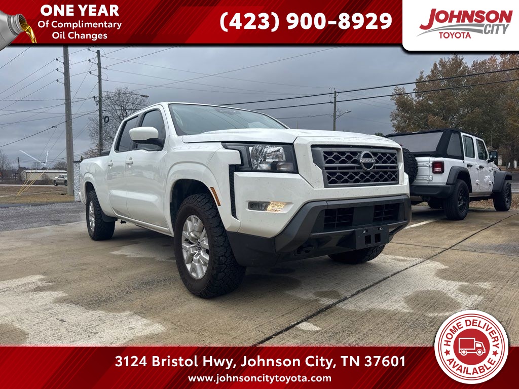 2022 Nissan Frontier SV's photo