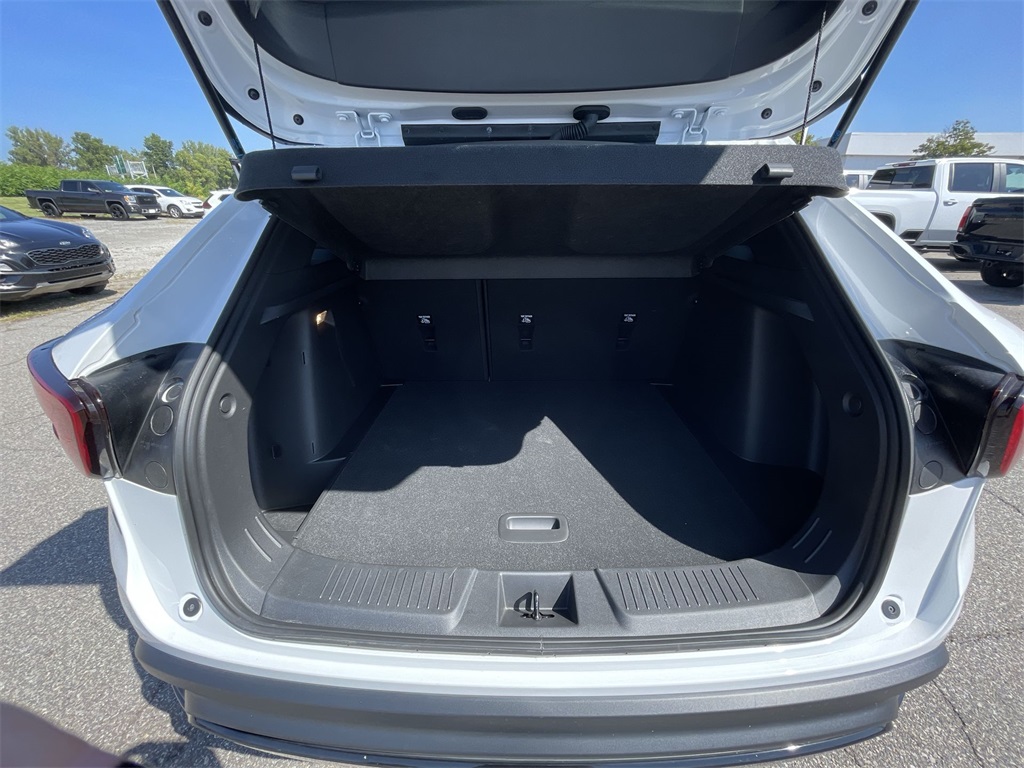 2024 Chevrolet Trax photo 16