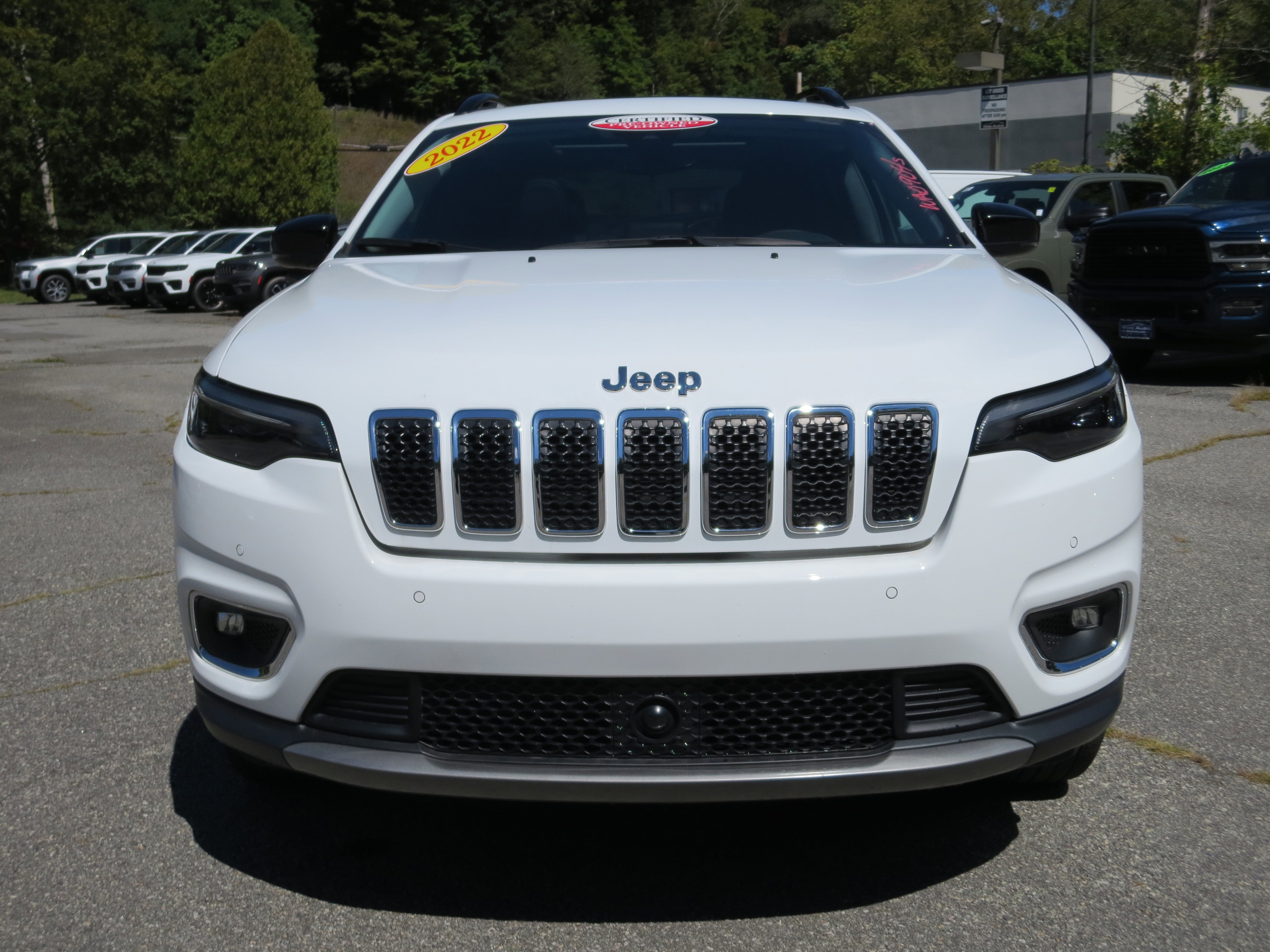 2022 Jeep Cherokee Limited photo 3