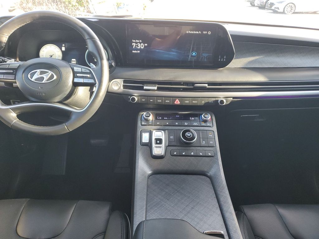 2024 Hyundai Palisade Limited photo 2