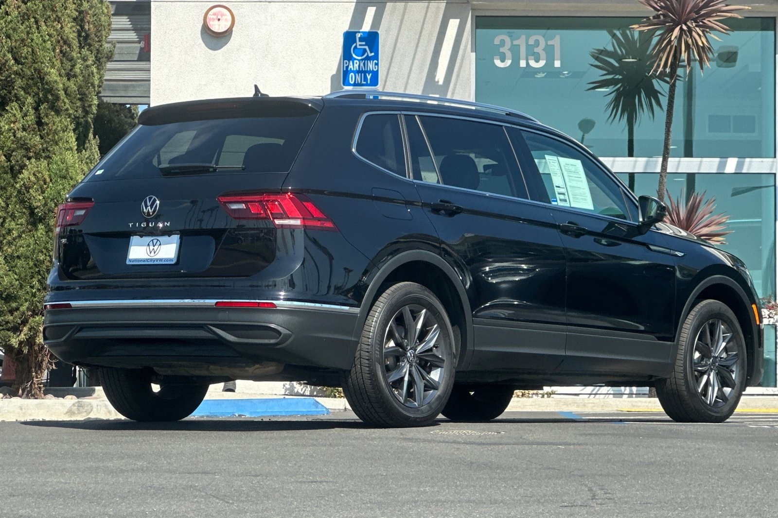 2022 Volkswagen Tiguan SE photo 4