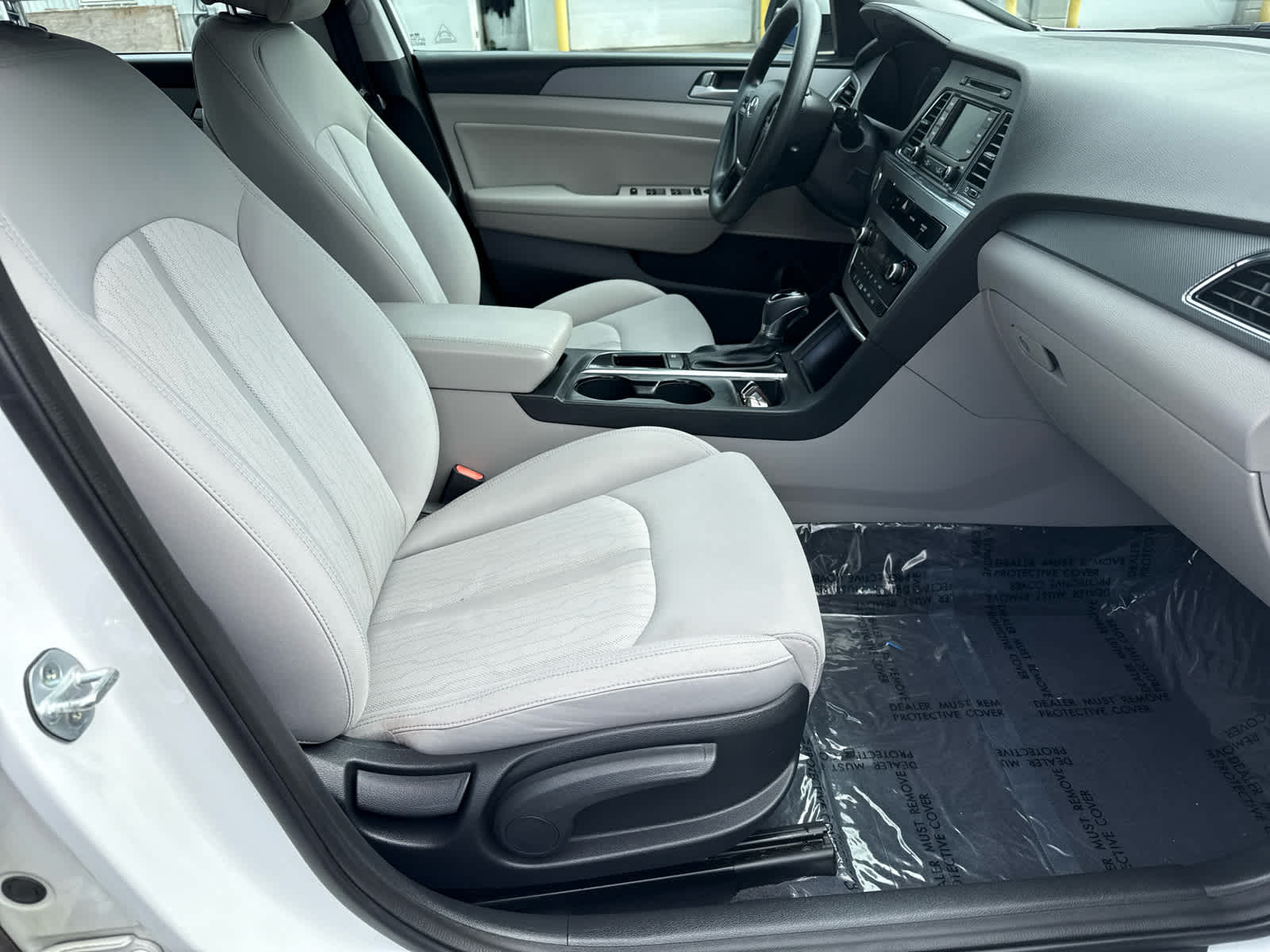 2016 Hyundai Sonata Hybrid SE photo 11