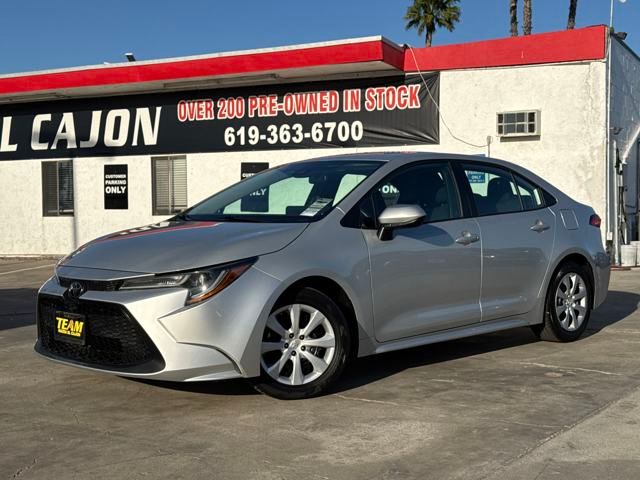 2021 Toyota Corolla LE photo 2
