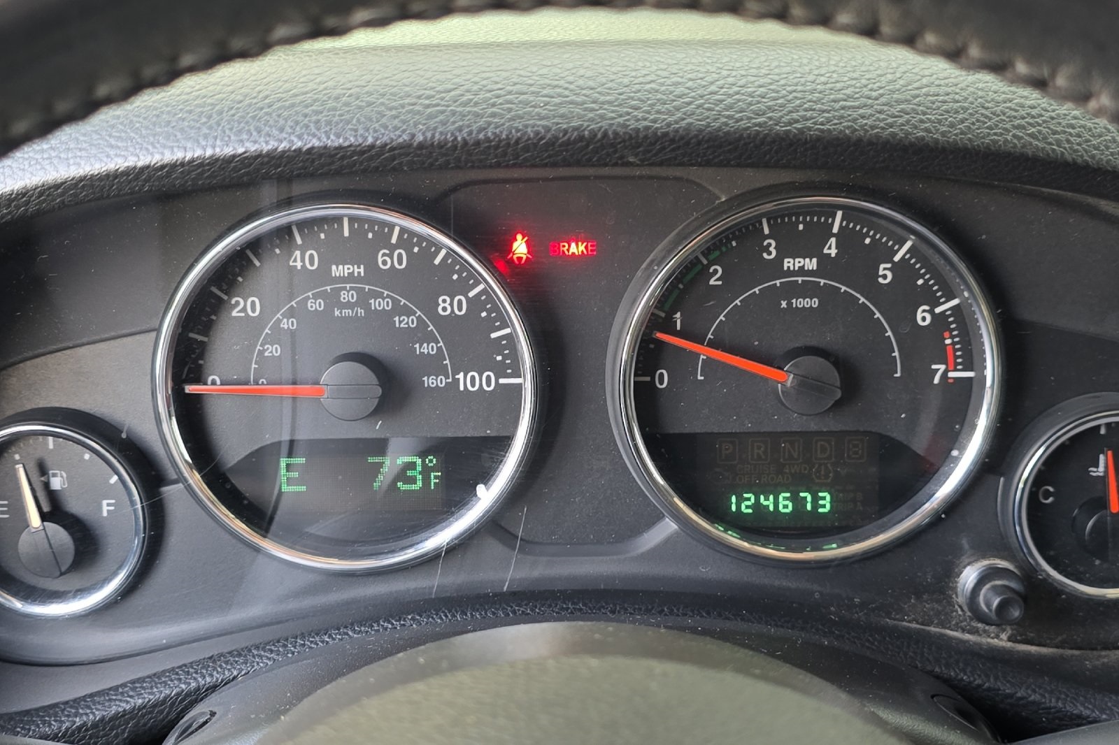 2013 Jeep Wrangler Sahara photo 26