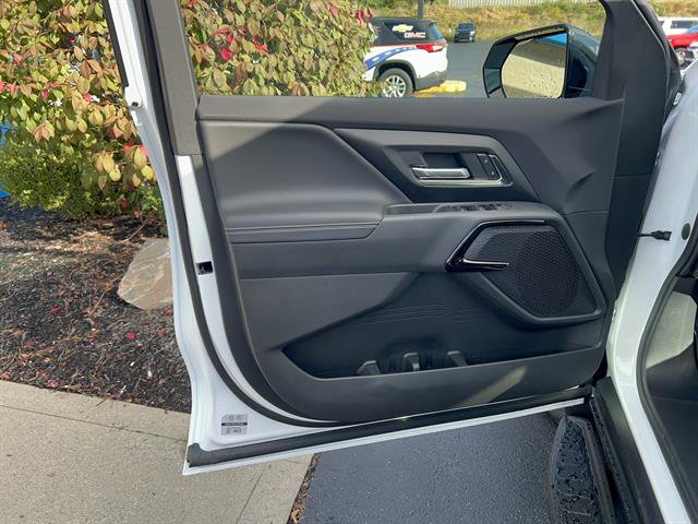 2026 Chevrolet Silverado EV LT photo 8